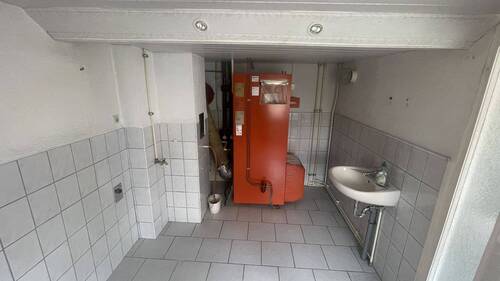 Waschraum mit Heizung - 
