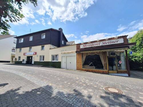 Straßenansicht - Mehrfamilienhaus, Wohnhaus zum Kaufen in Waldbröl