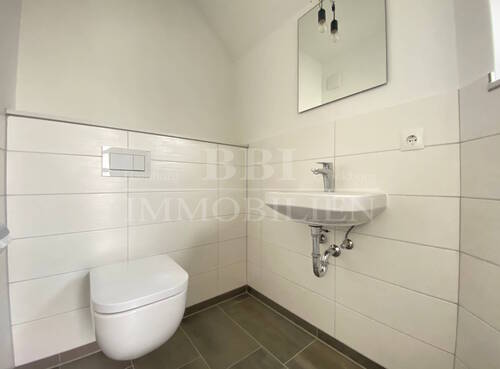 Modernes Gäste-WC - 