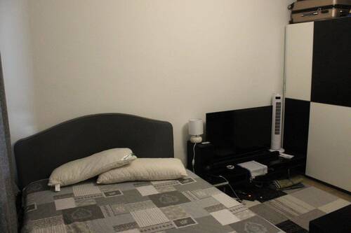 Schlafzimmer 3 - Etagenwohnung mit 50,00 m&sup2; in Frankfurt zur Miete