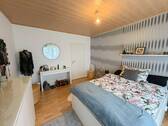 Schlafzimmer (UG) - 