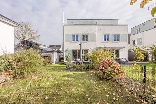 Gartenansicht - 5 Zimmer Doppelhaushälfte in Berlin