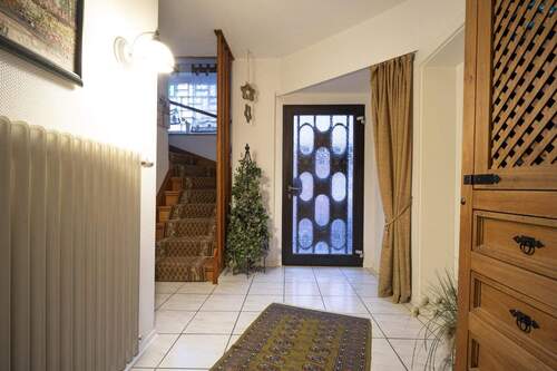 Flur - 7 Zimmer Mehrfamilienhaus, Wohnhaus zum Kaufen in Heinsberg