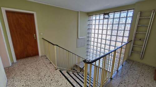 Treppenhaus (2) - 2 Zimmer Etagenwohnung in Uetersen