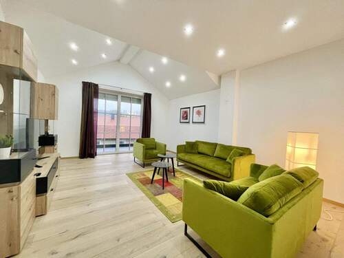 DG-Wohnung - Mehrfamilienhaus, Wohnhaus mit 354,00 m&sup2; in Büchlberg / Saderreut zum Kaufen