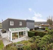 Gepflegte Doppelhaushälfte mit Wintergarten auf einem sonnigen Eckgrundstück. - Castrop-Rauxel