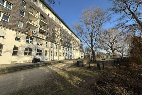 Hausansicht - 2 Zimmer Etagenwohnung in Berlin