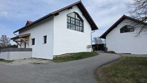 Hofeinfahrt, WE4 und WE3 - 