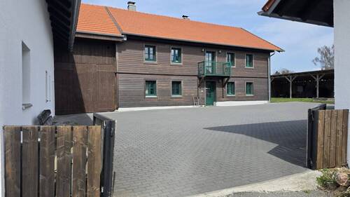 Haupthaus mit Innenhof - 