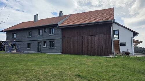 Rückseite Haupthaus mit Stadl - 