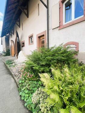 Aussen 4h.jpg - 7 Zimmer Mehrfamilienhaus, Wohnhaus in Efringen-Kirchen