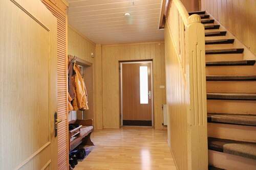 Flur im Erdgeschoss - Doppelhaushälfte mit 157,00 m&sup2; in Bützow zum Kaufen