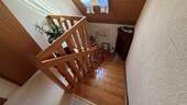 Treppe ins Obergeschoss - 