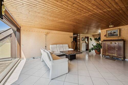 Wohn-/Esszimmer - Stilvolle DG-Wohnung mit Loggia am Feldrand in Ludwigsburg