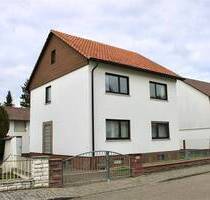 Wohnen mit Raum & Möglichkeiten: freistehendes Zweifamilienhaus mit großem Garten in Bestlage - Neulußheim