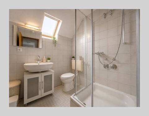 Bad - 2 Zimmer Etagenwohnung in Lindlar / Frielingsdorf