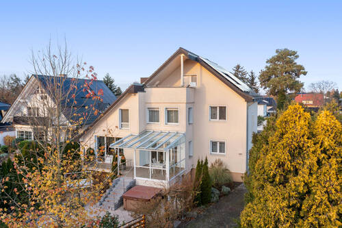 Drohne - Großzügiges Einfamilienhaus mit hochwertiger Ausstattung und Photovoltaik. auf traumhaften Südgarten