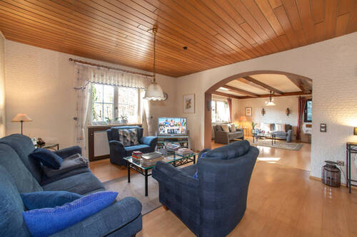 Wohnen mit Blick in das Kaminzimmer - 7 Zimmer Einfamilienhaus in Nohfelden / Walhausen