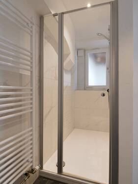 Dusche mit Fenster - 