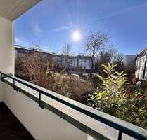 Modernisiertes Wohlfühlzuhause mit Balkon und Aufzug - München-Oberföhring Bogenhausen