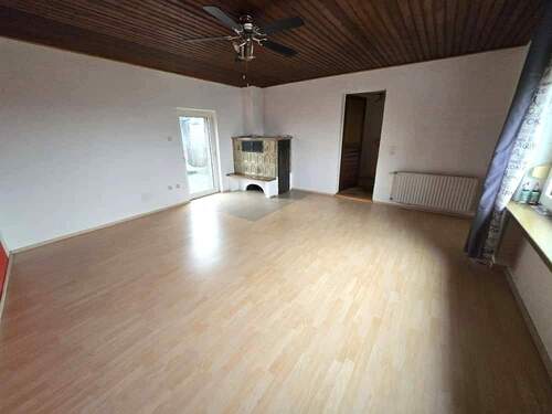 OG: Elternschlafzimmer mit Blick zur Terrasse - 