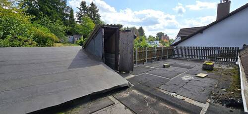 OG: Dachterrasse mit Abgang zum Garten - 