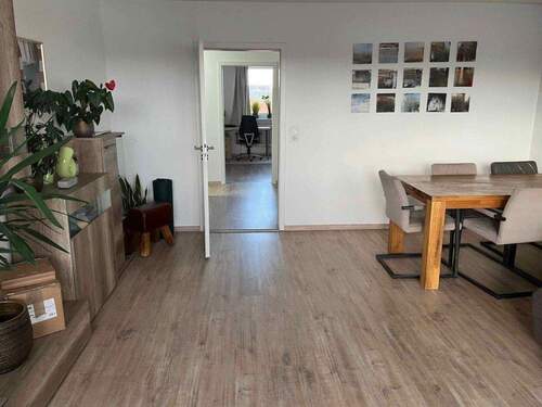 Wohn-/Essbereich - Etagenwohnung mit 63,40 m&sup2; in Fürth zur Miete