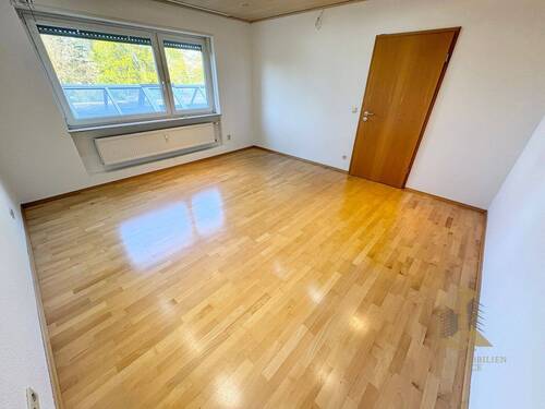 Schlafzimmer Ansicht 2 - Etagenwohnung mit 98,00 m&sup2; in Niederdorfelden zur Miete