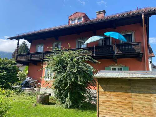 Seitenansicht des Hauses - 4 Zimmer Etagenwohnung zum Kaufen in Garmisch-Partenkirchen