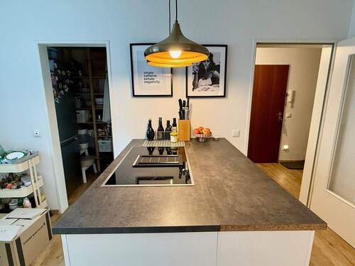 Küche mit Speisekammer.jpg - 