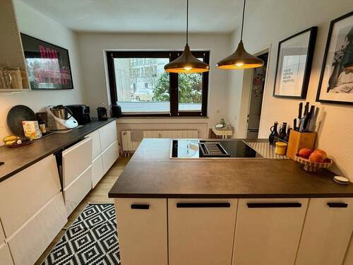 Küche mit Kochinsel.jpg - 