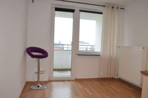 DSC_2028.JPG - Neugründung einer 3er-Mädel WG ! Geniale gesuchte Lage in der Stadt Würzburg , fußläufig zur Neuen Uni ... beim Ringpark-Riemenschneider Str. ;-)