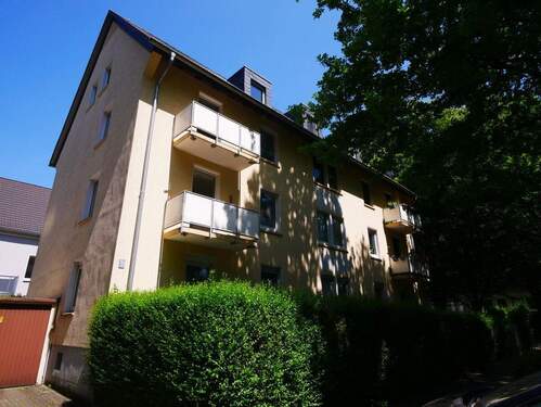 Außenansicht - 3,5 Zimmer mit Balkon in herausragend schöner, ruhiger, grüner Lage von Buer