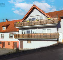 Schöne 3 ZKB DG-Wohnung mit Garten, Balkon und Garage in Flußbach