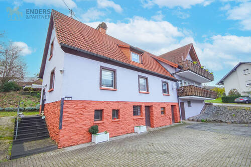 2 - 3 Zimmer Etagenwohnung zur Miete in Flußbach