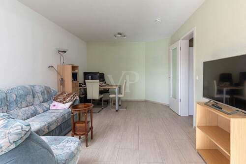 Wohnzimmer - Etagenwohnung mit 77,00 m² in Berlin zum Kaufen