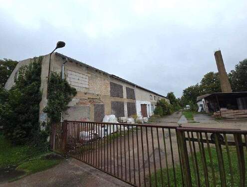 Seitenansicht - Halle in Zehdenick