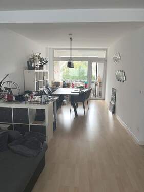 Wohnzimmer - 2 Zimmer Etagenwohnung in Bergisch Gladbach