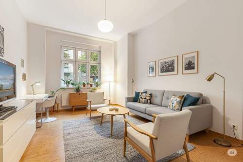 Zimmer 1 als Wohnzimmer - 2 Zimmer Etagenwohnung zum Kaufen in Berlin