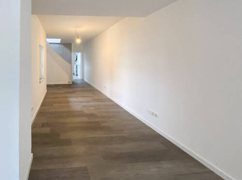 Flur- und Wohnbereich EG - 