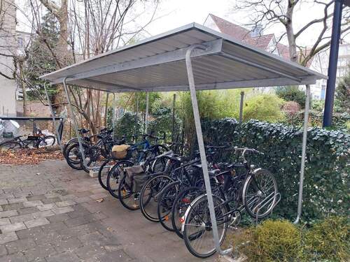 Überdachter Fahrradabstellplatz - 