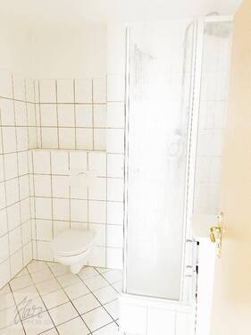 innenliegendes Badezimmer mit Dusche - 