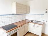Küche mit kleiner Einbauküche - *** KLEIN... GEMÜTLICH... UND MIT KÜCHENZEILE ! *** Helle 2-Raumwohnung zu vermieten