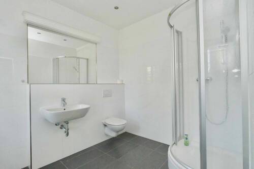 Badezimmer 1 OG - Ansicht 1 - 
