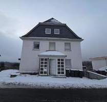 Freistehendes Wohnhaus mit Anbau und Garage in Greifenstein-Nenderoth - Greifenstein / Nenderoth