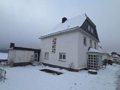 Vorderansicht von links - 1 Zimmer Mehrfamilienhaus, Wohnhaus zum Kaufen in Greifenstein / Nenderoth