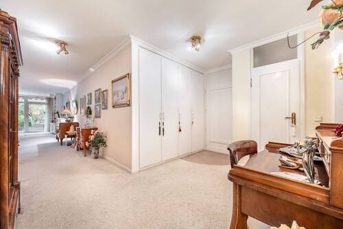 Eingang - 3 Zimmer Etagenwohnung zum Kaufen in Hamburg / Farmsen-Berne