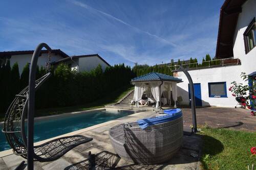 Pool (2).JPG - 6 Zimmer Mehrfamilienhaus, Wohnhaus zum Kaufen in Ruderting