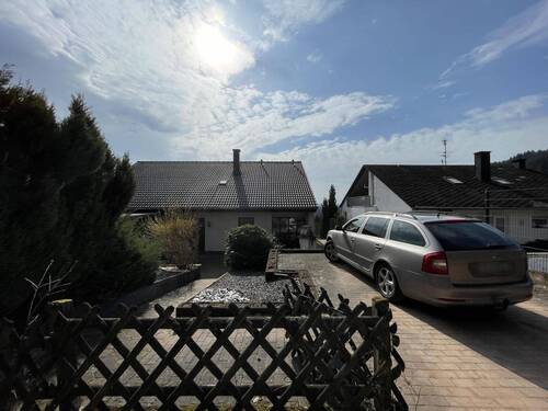 Haus u. Stellplatz - Mehrfamilienhaus, Wohnhaus mit 185,00 m&sup2; in Föhren zum Kaufen