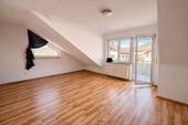 Wohnzimmer - 1 Zimmer Etagenwohnung zum Kaufen in Schorndorf